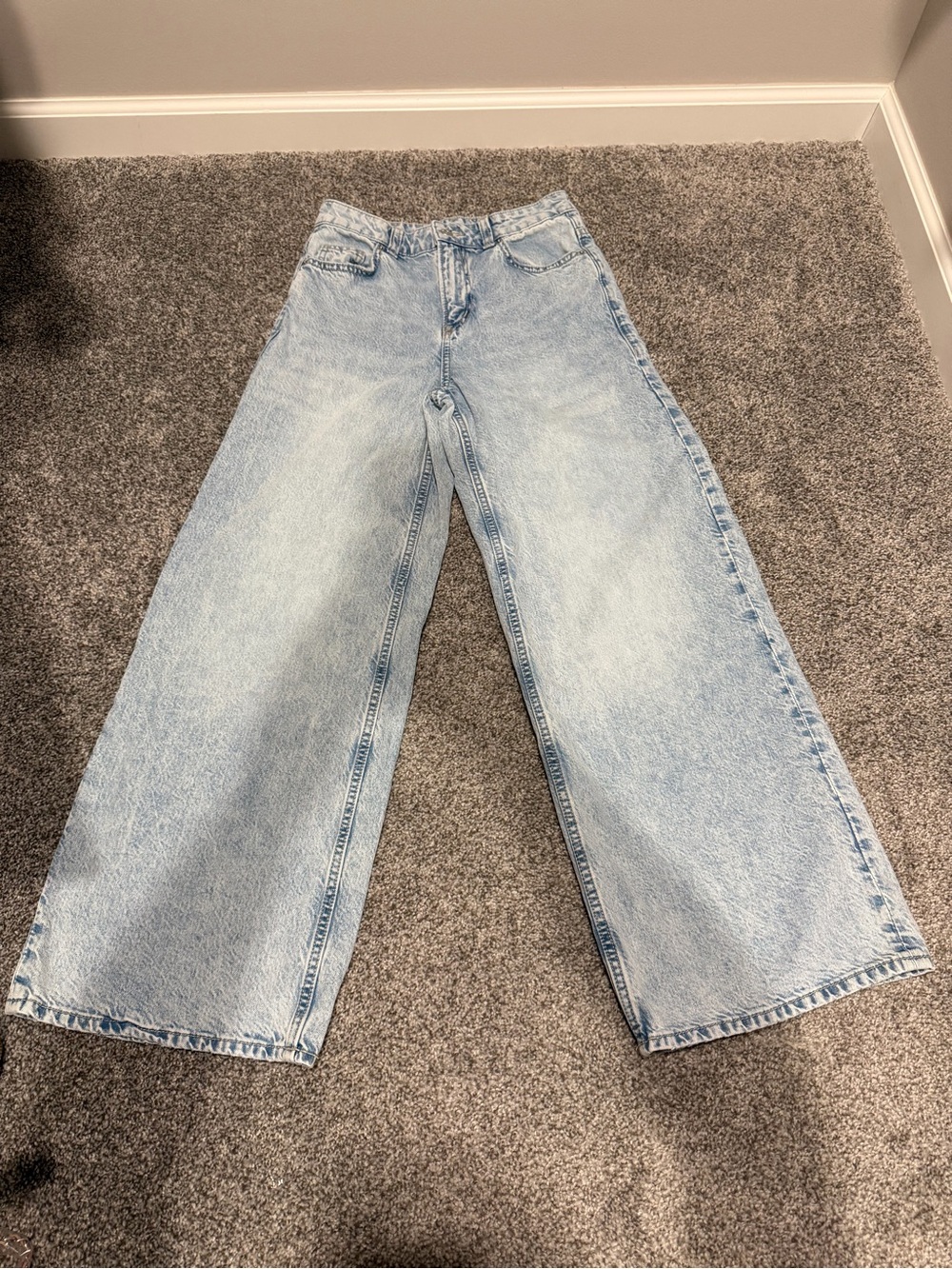 H&M Divided Baggy Jeans Size 2
